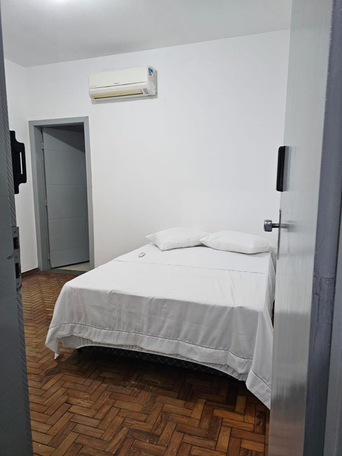 Cig Hostel 戈亚尼亚 外观 照片
